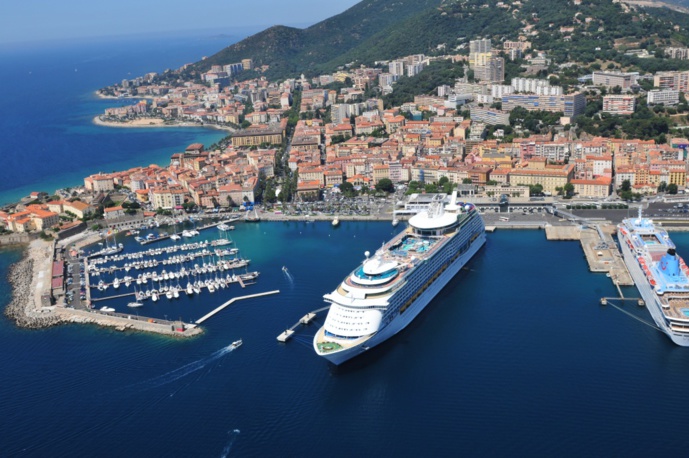 Le port d'Ajaccio et croisières