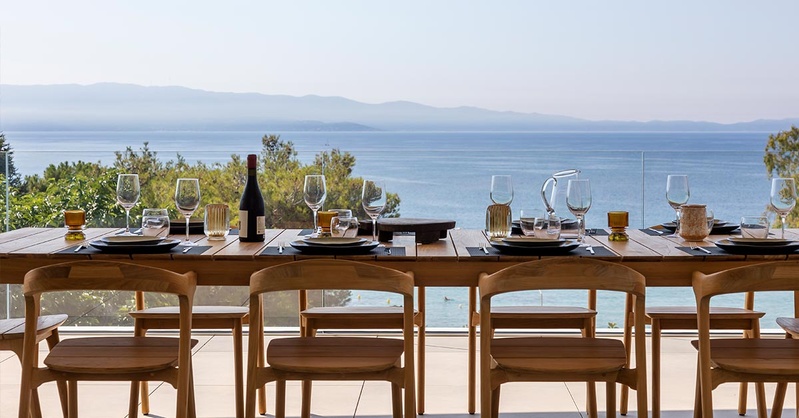 Voyager en Corse : activités, détente et villas de luxe