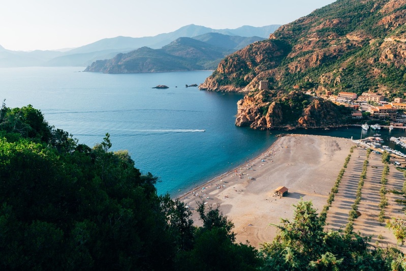 La grande plage de Porto en Corse La grande plage de Porto en Corse