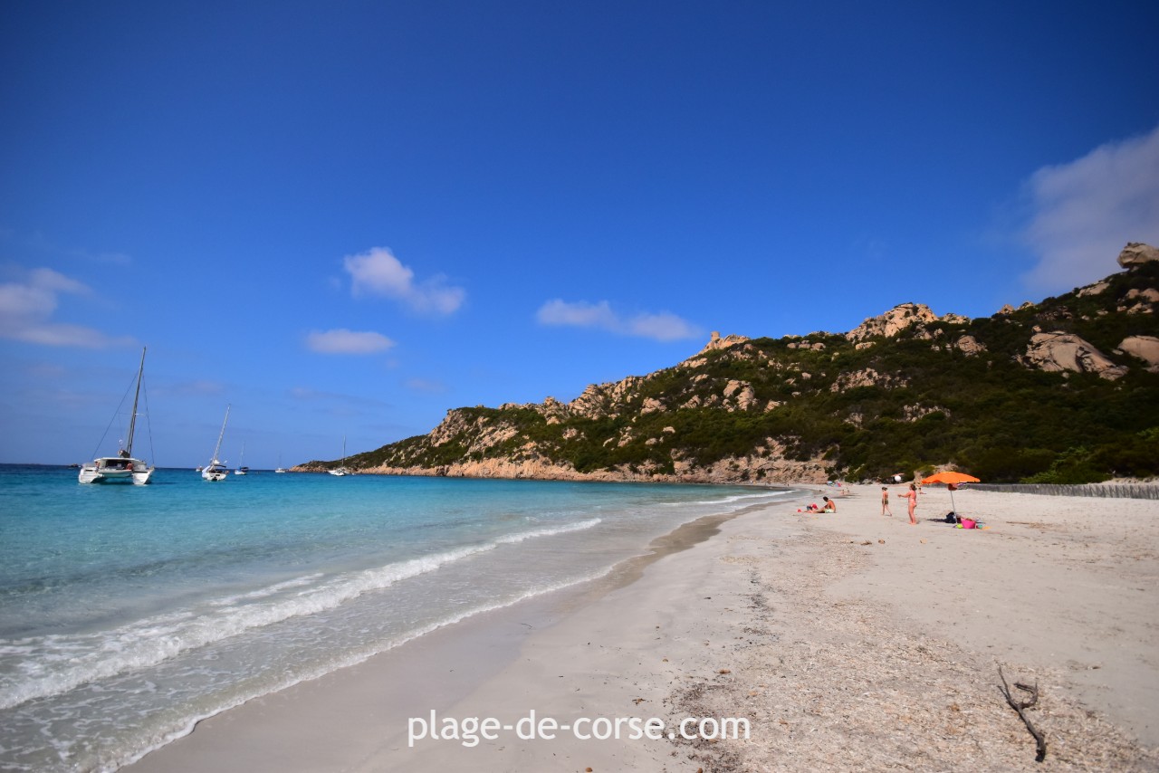 Plage de Roccapina et location de voiliers