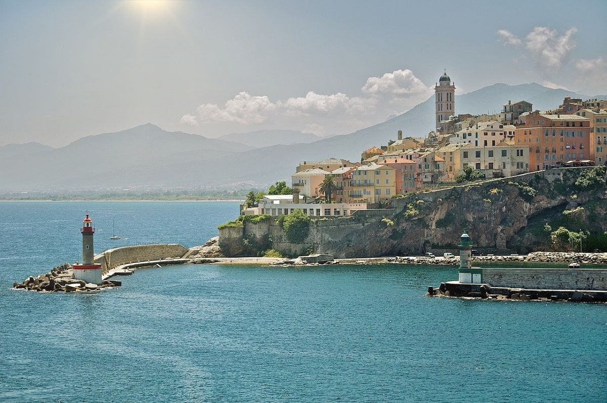 Quel programme pour une croisière 5 étoiles autour de la Corse ?