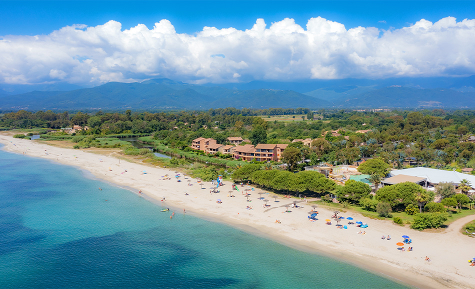 Pourquoi choisir le camping pour les vacances en Corse du Sud ? Pourquoi choisir le camping pour les vacances en Corse du Sud ?