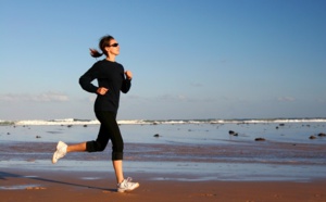 Courir sur le sable : 3 avantages dont vous profiterez