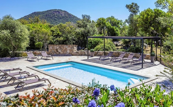 Voyager en Corse : activités, détente et villas de luxe